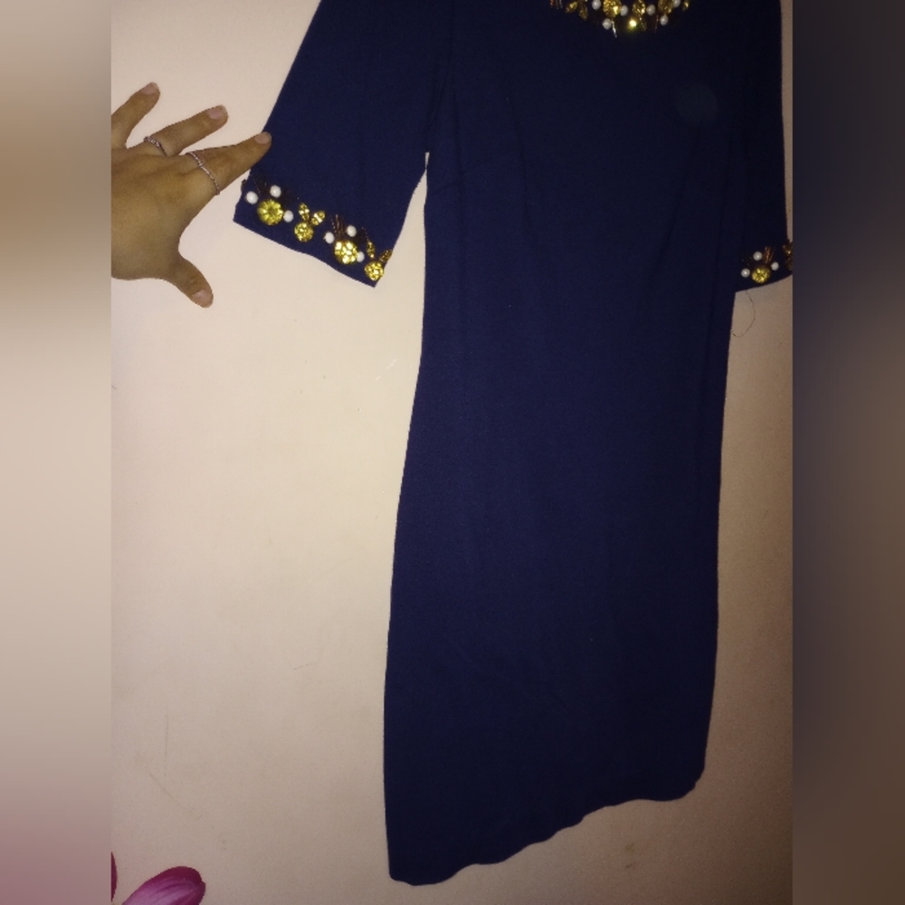Dress - Picture 2 of 8